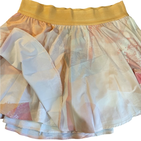 Lululemon court rival skirt, built in short & pockets,Peach, White, Pink,size 8 - Picture 5 of 9